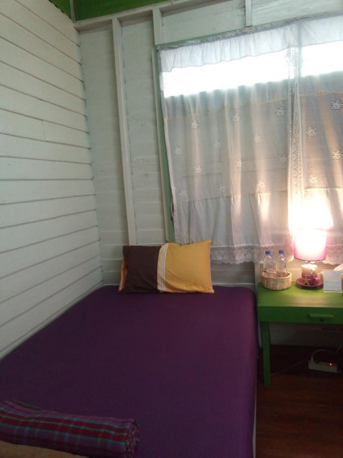 Baan Klang Soi Hotel Прачуап Кири Кан Екстериор снимка